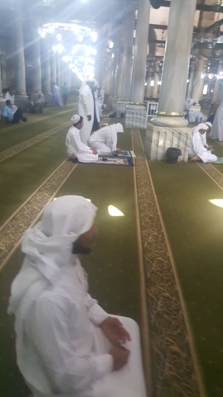 إغلاق مسجد وضريح الحسين (1) إغلاق مسجد وضريح الحسين (1)