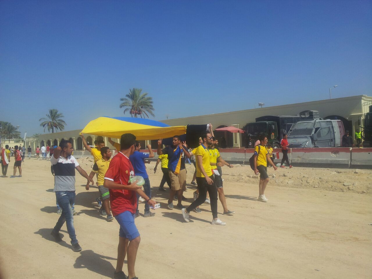 الاعلام العصا ممنوعة فى برج العرب