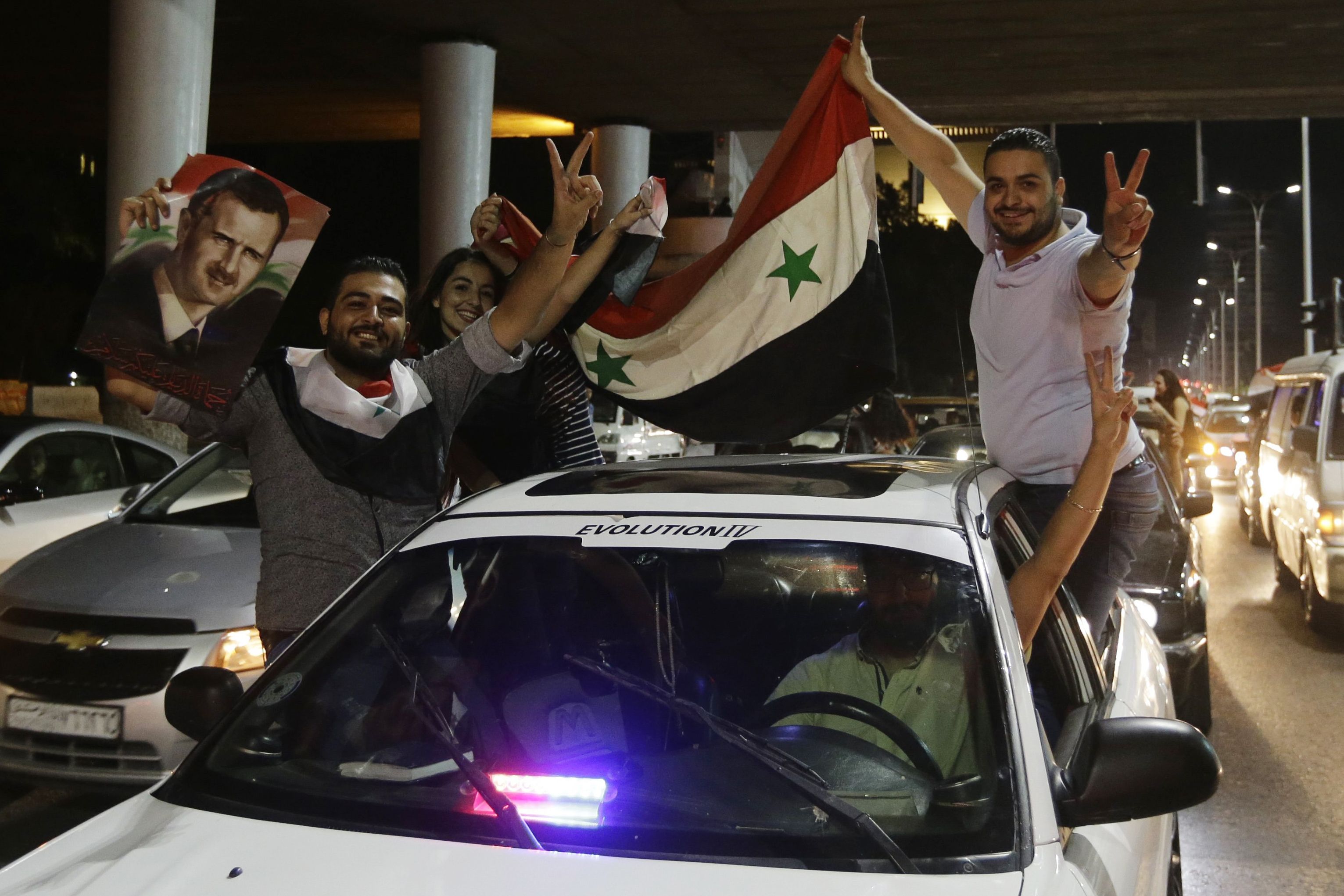 فرحة السوريين بالتأهل للملحق الآسيوى (2) فرحة السوريين بالتأهل للملحق الآسيوى (2)
