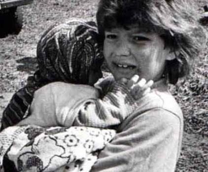 الاطفال خلال وقوع المجزرة فى باكو