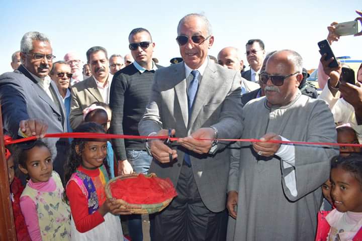  افتتاح معرض فتيات ابو غصون