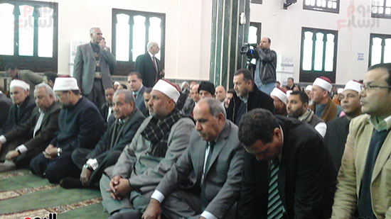 صور وزيرا الأوقاف والتموين يفتتحان مسجدًا بالشرقية (2)
