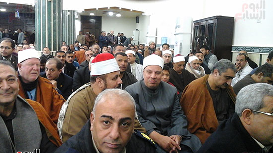 صور وزيرا الأوقاف والتموين يفتتحان مسجدًا بالشرقية (5)