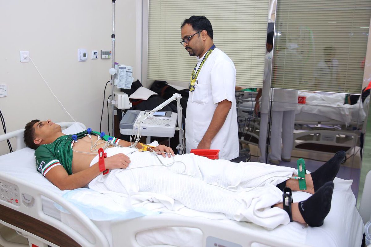 احمد الشيخ يجرى الفحوصات الطبية