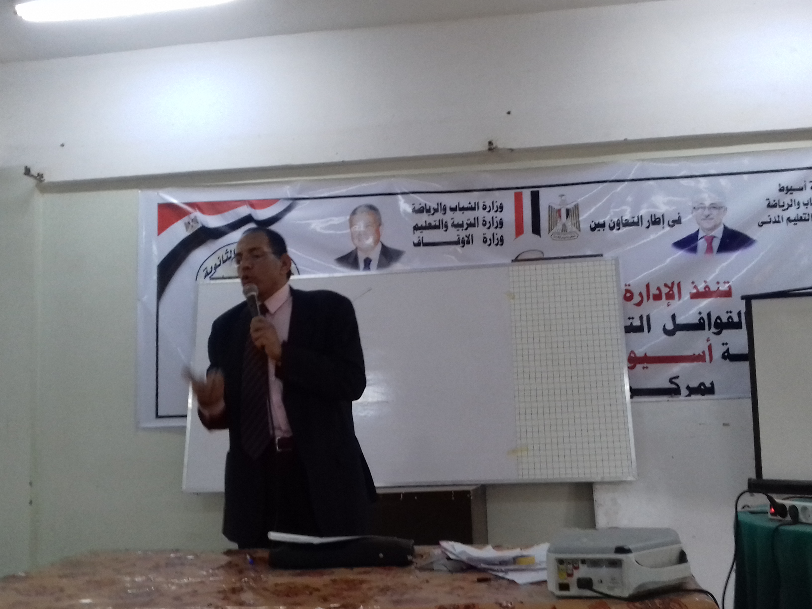 جانب من القوافل التعليمية 