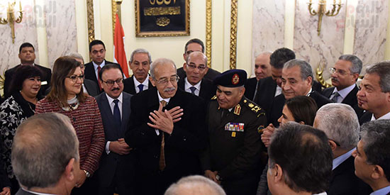 اجتماع الحكومة الأسبوعى برئاسة شريف إسماعيل لمناقشة تقارير الوزراء (6)