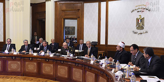اجتماع الحكومة الأسبوعى برئاسة شريف إسماعيل لمناقشة تقارير الوزراء (22)