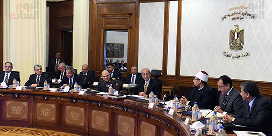 اجتماع الحكومة الأسبوعى برئاسة شريف إسماعيل لمناقشة تقارير الوزراء (21)