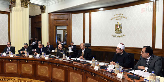 اجتماع الحكومة الأسبوعى برئاسة شريف إسماعيل لمناقشة تقارير الوزراء (17)