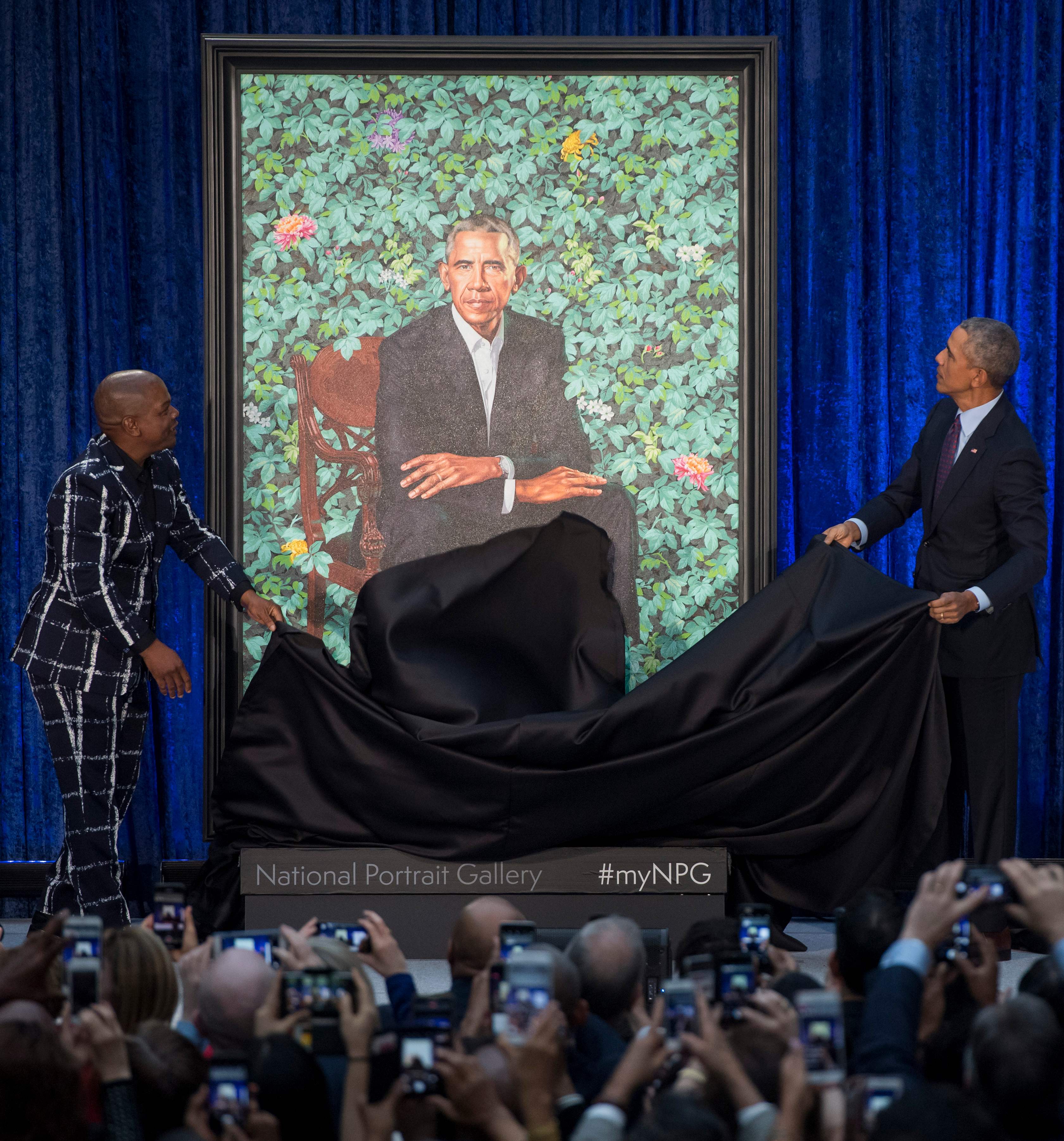 أوباما يرفع الستار عن لوحته