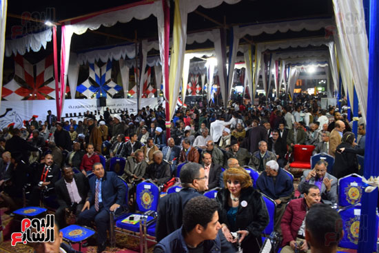 المئات من أبناء الاقصر خلال فعاليات دعم الرئيس السيسي