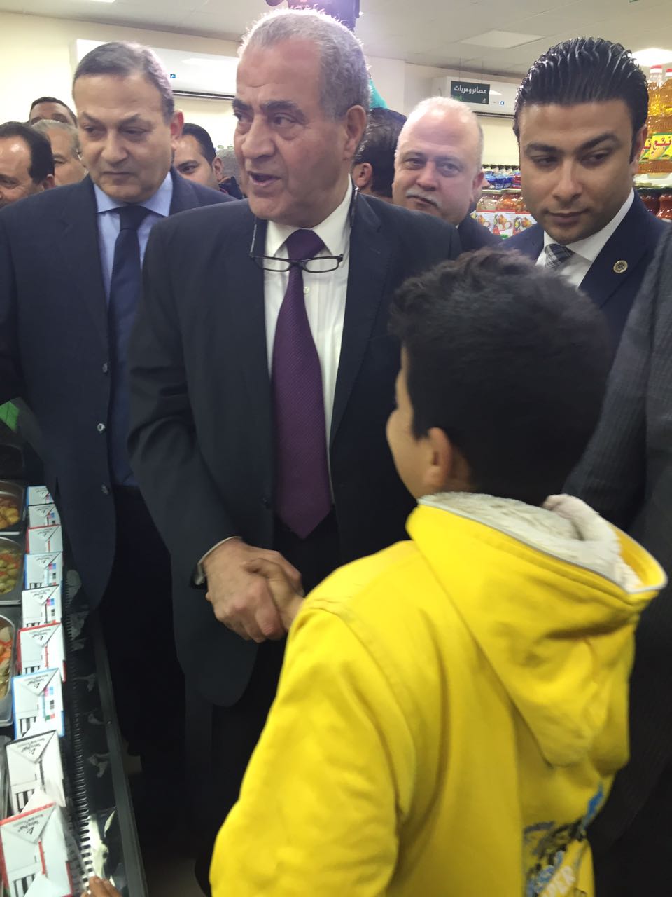 جولة وزير التموين (2)