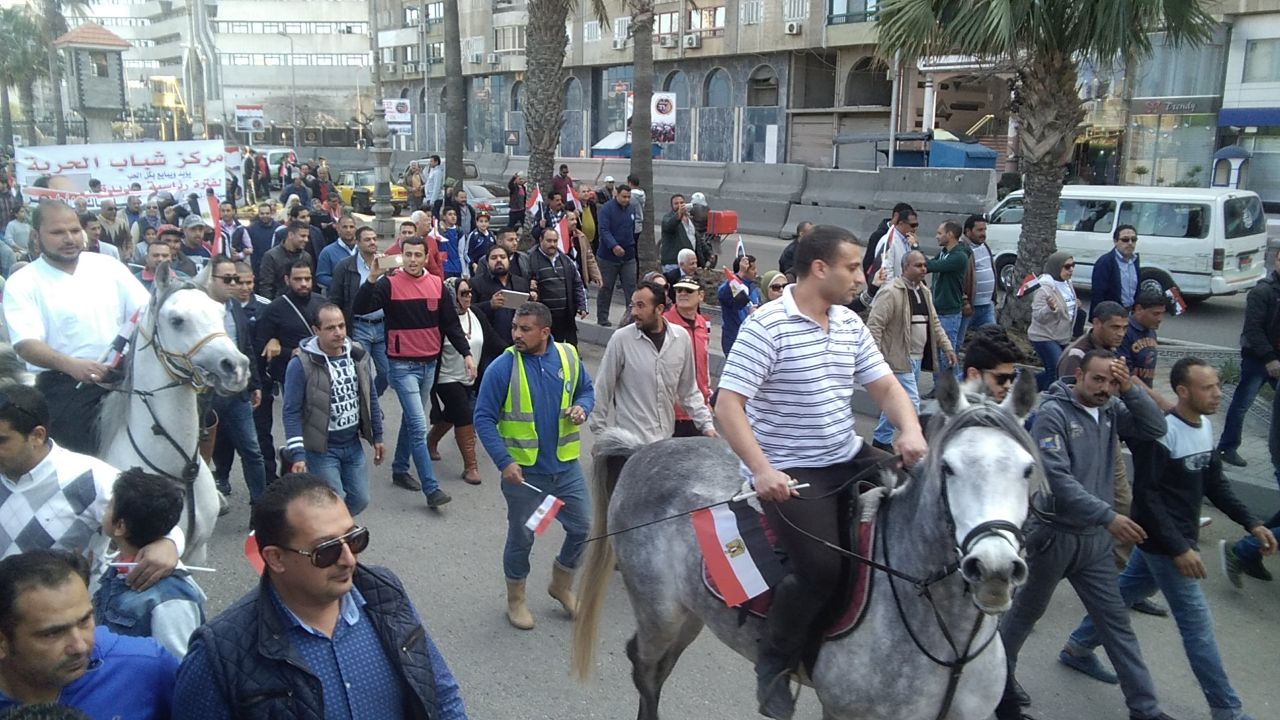 فرج عامر ومصطفى بكري يقودان مسيرة لدعم السيسي  (4)
