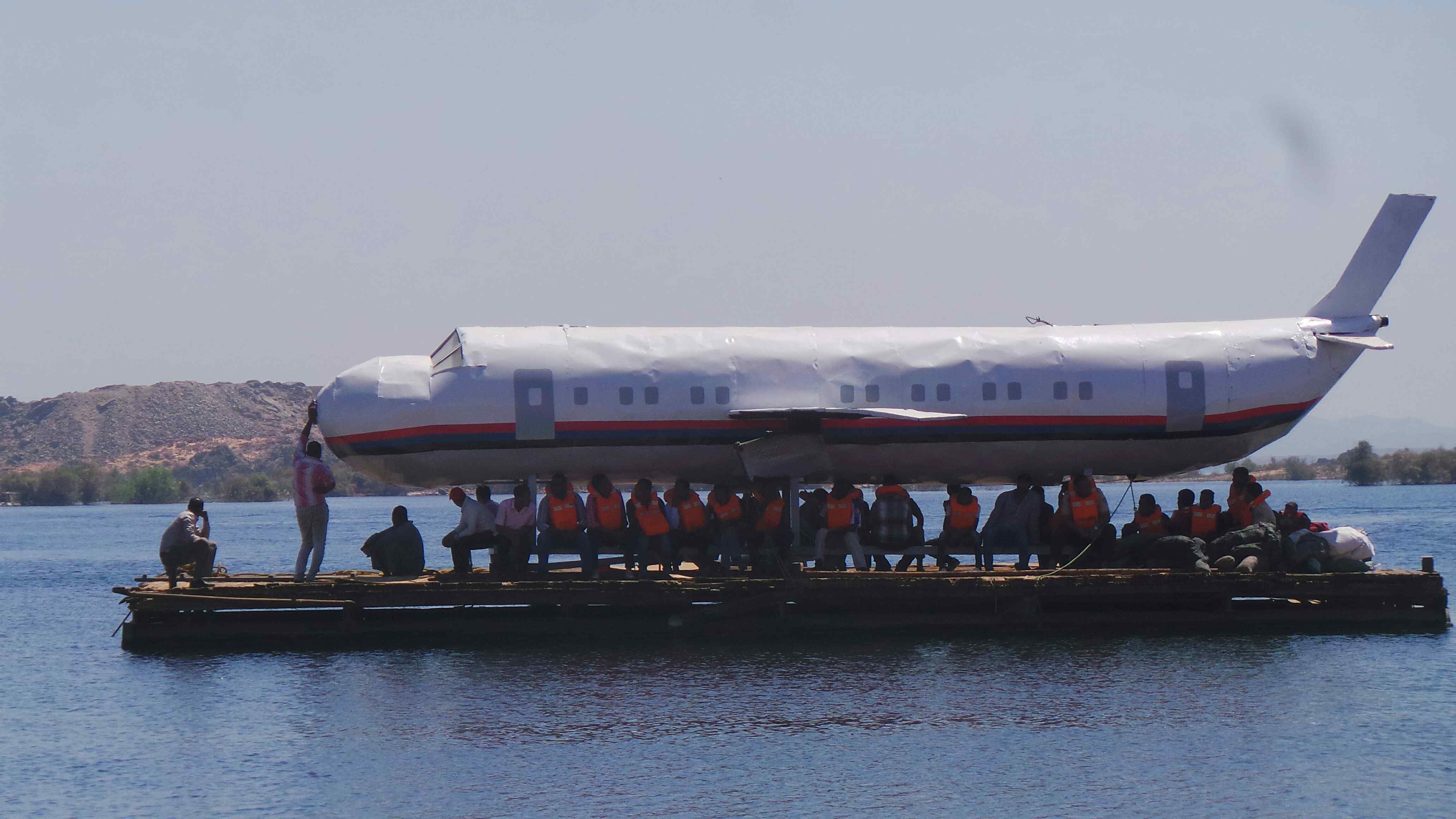 تجربة طوارئ بمطار أسوان (3)