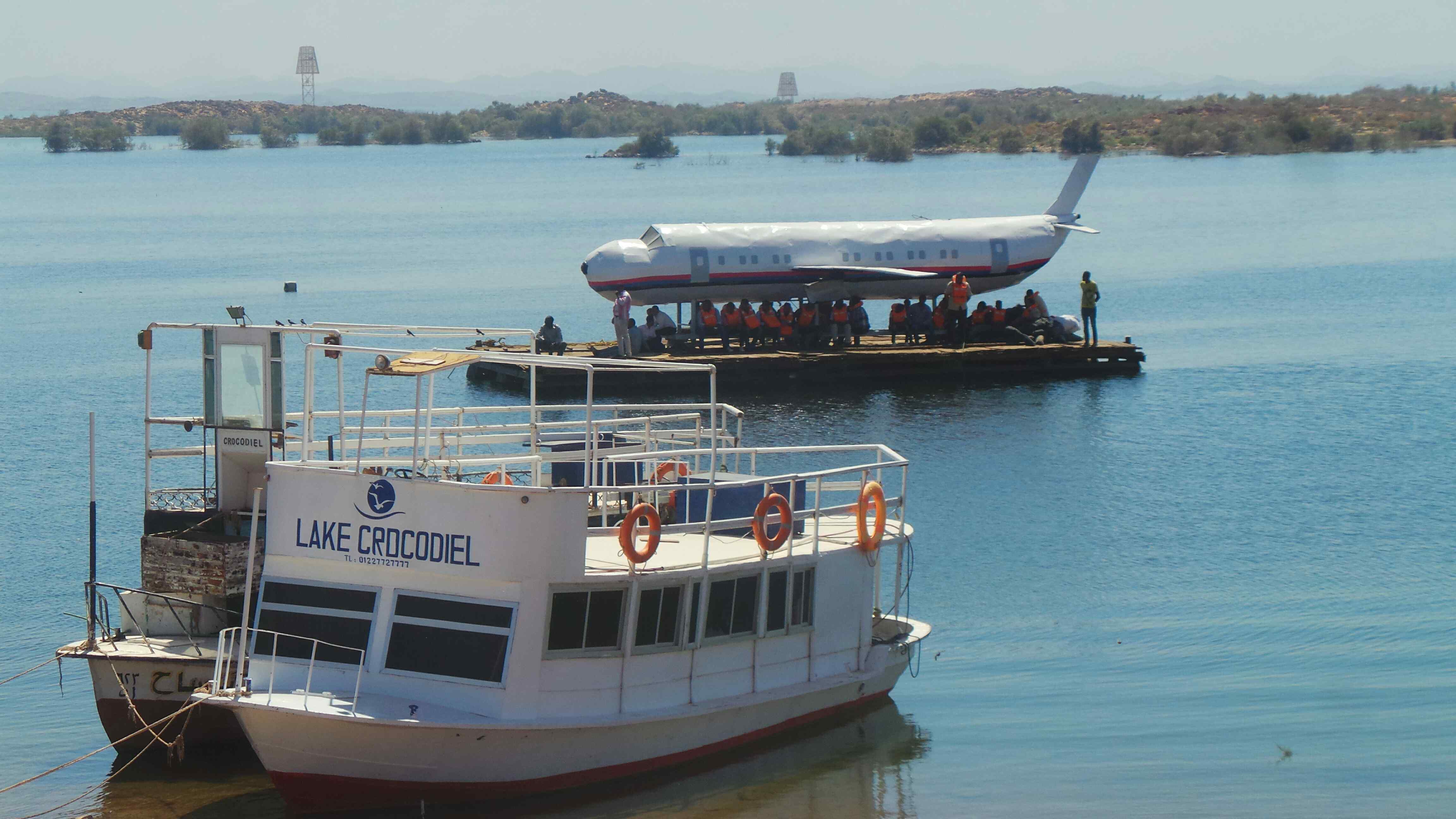 تجربة طوارئ بمطار أسوان (2)