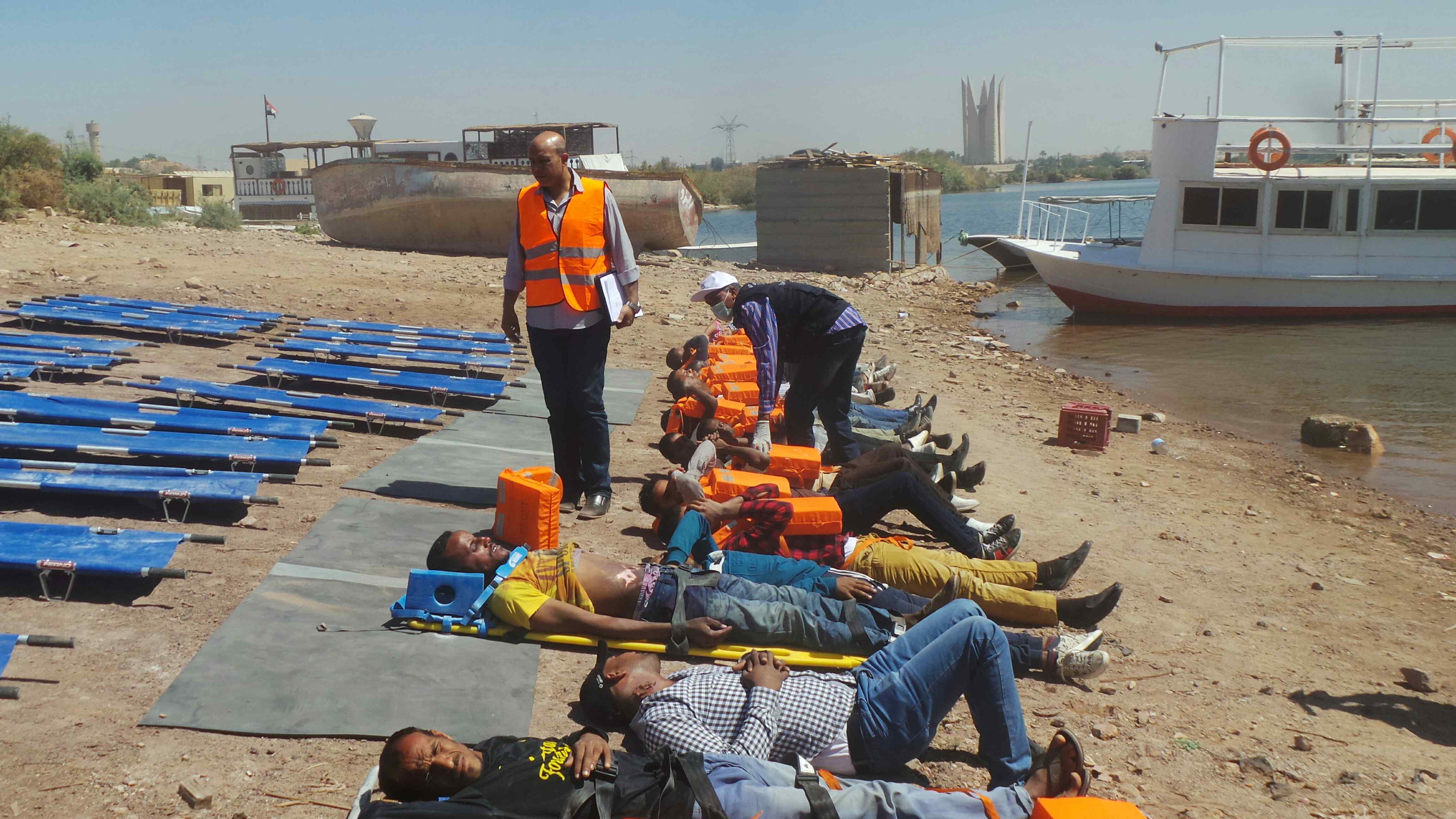 تجربة طوارئ بمطار أسوان (11)