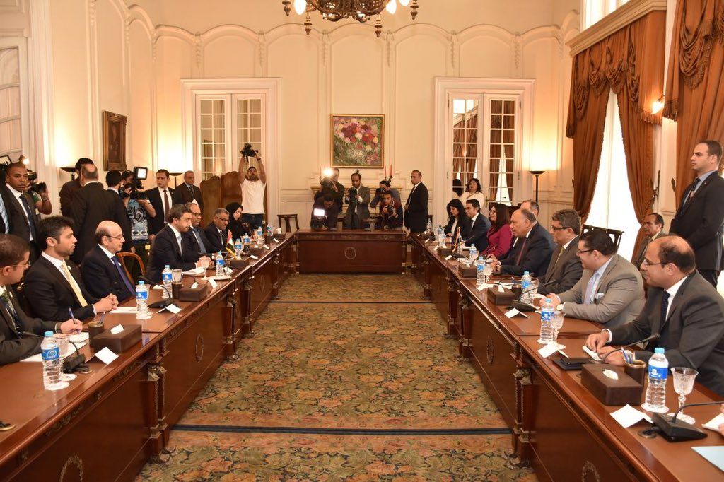 جلسة مباحثات مشتركة بين وزيرا خارجية مصر والإمارات