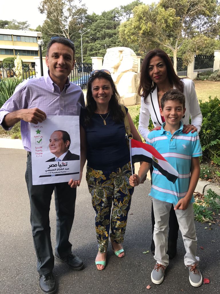توافد أبناء الجالية المصرية بأستراليا للمشاركة بالانتخابات  (7)