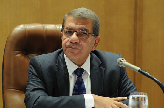 عمرو-الجارحى-وزير-المالية