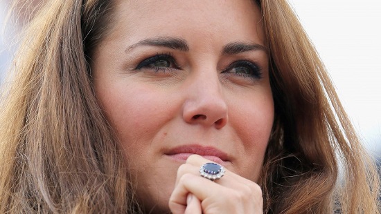 should-everyone-remove-their-rings-like-kate-middleton-1585598954