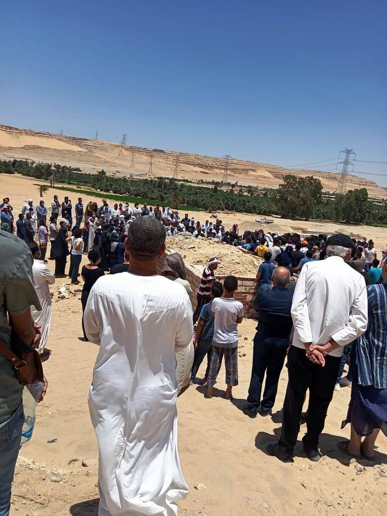 تشييع جنازة إيفيلين مؤسسة صناعة الخزف والفخار بقرية تونس بالفيوم تشييع جنازة إيفيلين مؤسسة صناعة الخزف والفخار بقرية تونس بالفيوم
