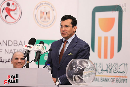الوزير أشرف صبحي الوزير أشرف صبحي