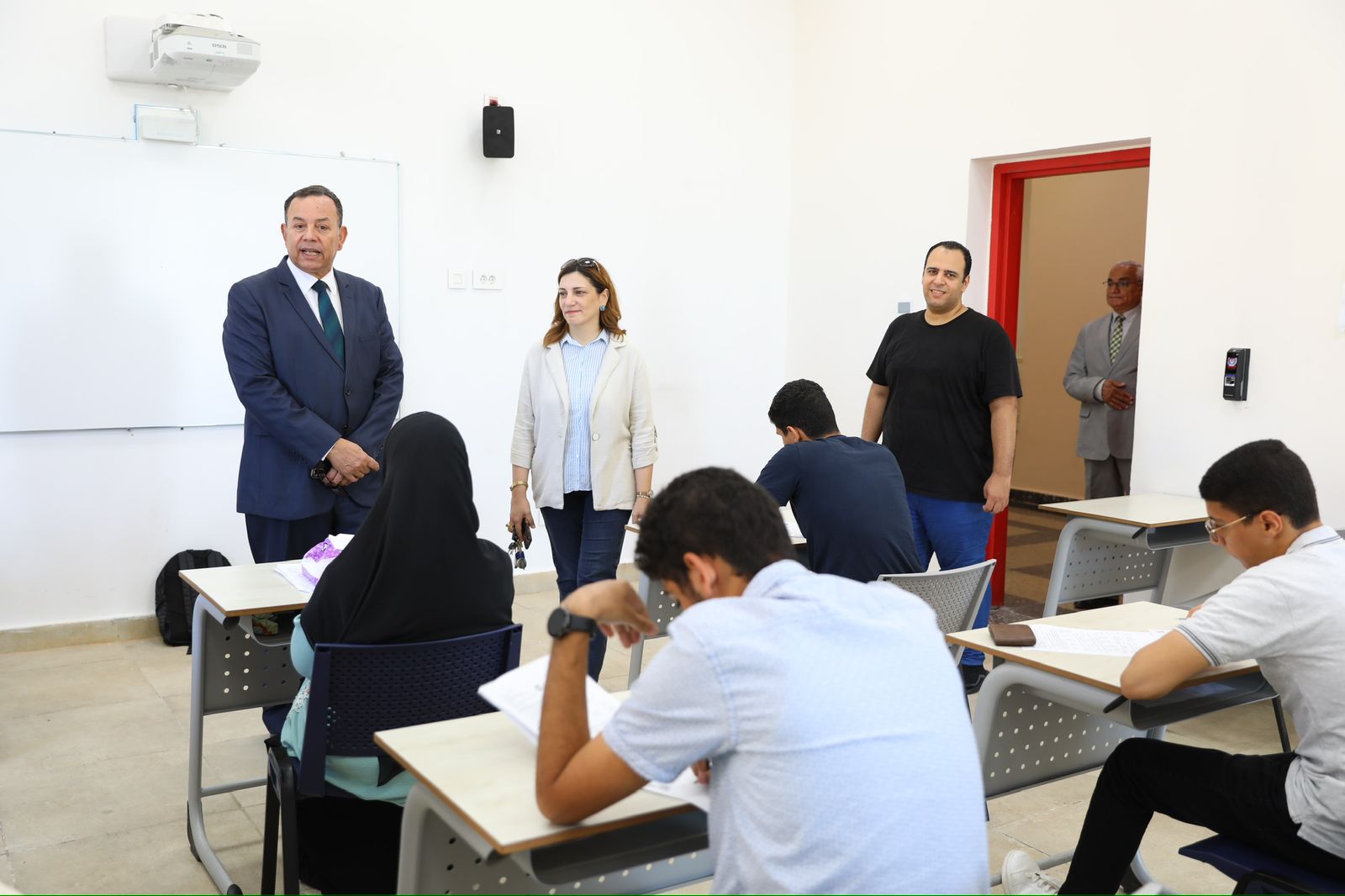 مراجعة رئيس الجامعة للامتحانات مراجعة رئيس الجامعة للامتحانات
