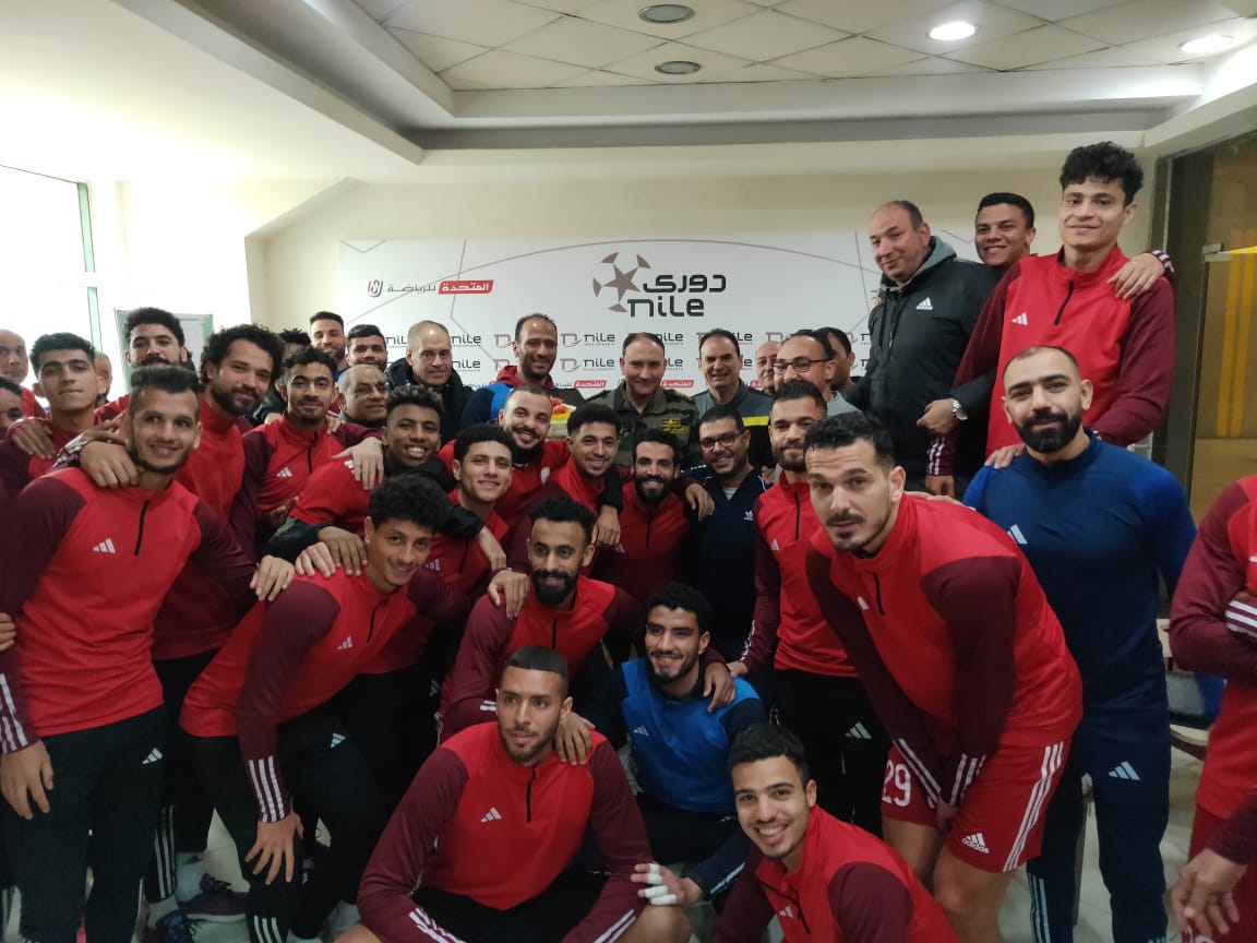 رأس طلائع الجيش بين اللاعبين رأس طلائع الجيش بين اللاعبين