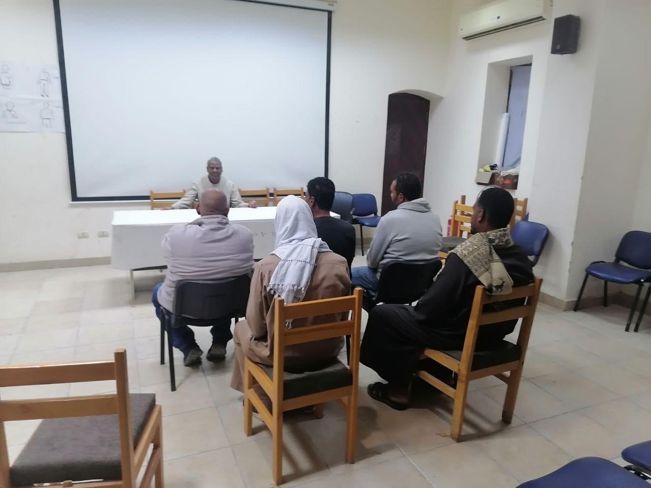 شراسة التكنولوجيا في تدمير الشباب وثقافة القيادة لدى الشباب. محاضرات ثقافية بالأقصر شراسة التكنولوجيا في تدمير الشباب وثقافة القيادة لدى الشباب. محاضرات ثقافية بالأقصر