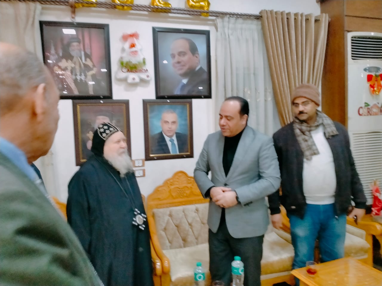 وكيل المديرية ومدير المديرية مع المطران باخوم وكيل المديرية ومدير المديرية مع المطران باخوم