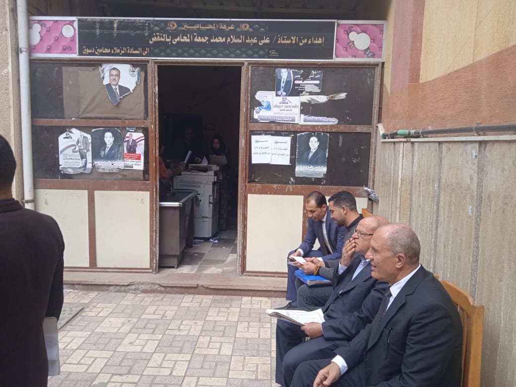 جانب من حضور المحامين جانب من حضور المحامين