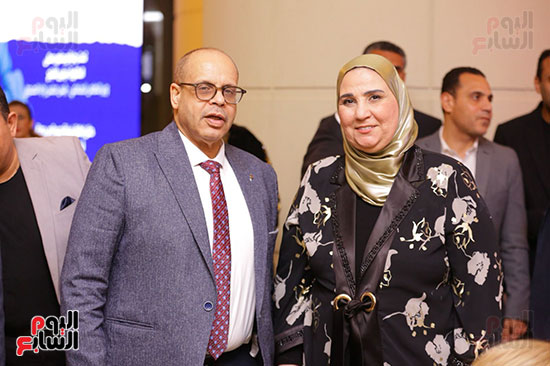 الإعلامي أكرم القصاص رئيس مجلس إدارة اليوم السابع والدكتورة نيفين وزيرة التضامن الاجتماعي الإعلامي أكرم القصاص رئيس مجلس إدارة اليوم السابع والدكتورة نيفين وزيرة التضامن الاجتماعي