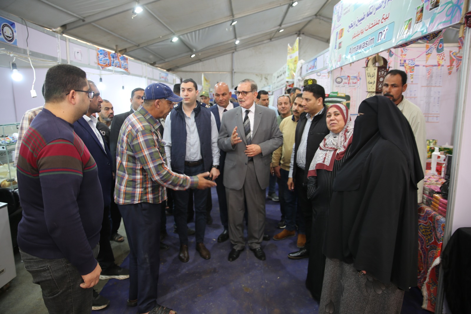 لقاء محافظ كفر الشيخ مع المواطنين لقاء محافظ كفر الشيخ مع المواطنين