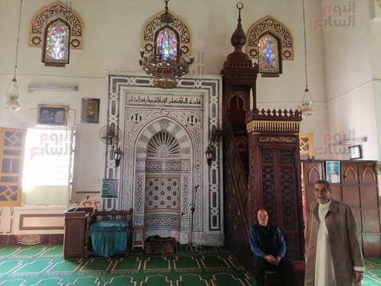المواطنون يزورون المسجد المواطنون يزورون المسجد