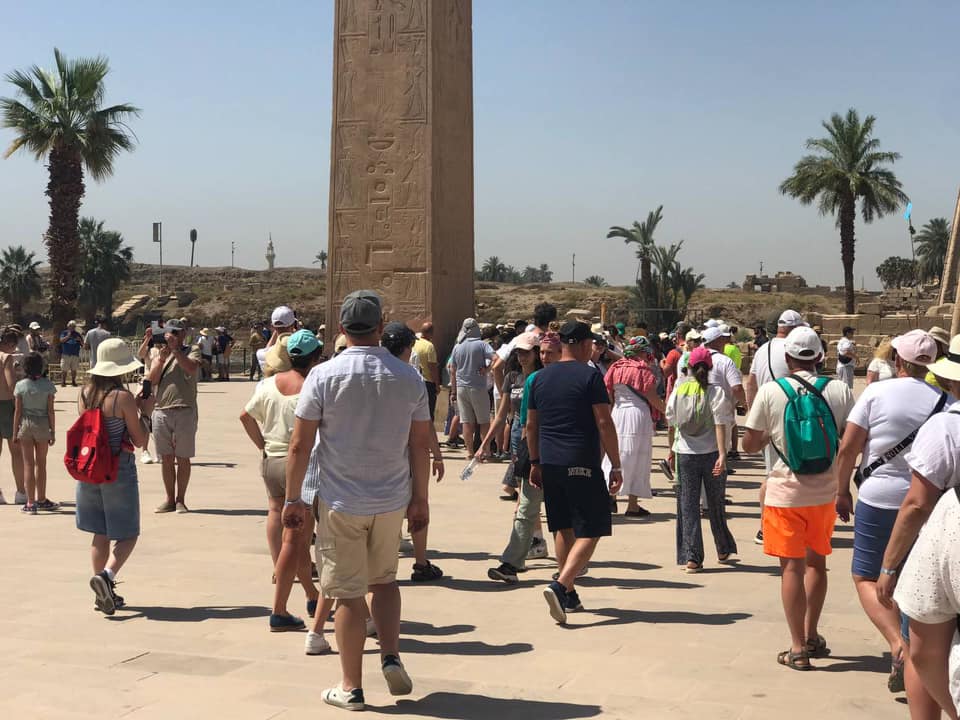 زيارات يومية من السياح العالميين للمعابد زيارات يومية من السياح العالميين للمعابد