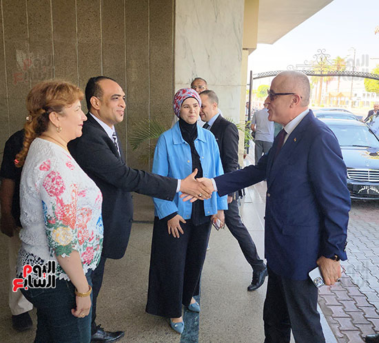 لحظة وصول محافظ الأقصر الجديد لحظة وصول محافظ الأقصر الجديد
