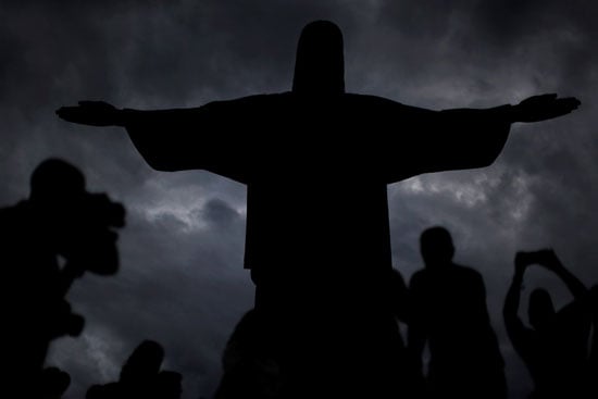 •	تمثال المسيح فى البرازيل