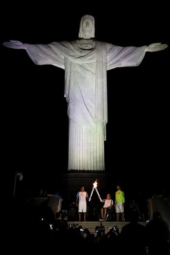 •	تمثال "المخلص" فى البرازيل