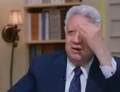 بالفيديو..مرتضى منصور يغنى quotقوم أقف وأنت بتكلمنىquot بـquotالعاشرة مساءًquot