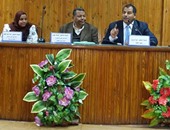 بالصور.. ندوة quotنحو بناء استراتيجية لمواجهة التطرف الفكرىquot بآداب بنى سويف