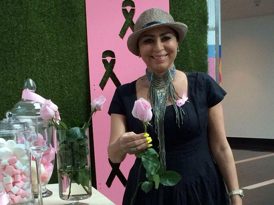 	الفنانة الكويتية زهرة تتخلى عن شعرها لدعم مريضات السرطان -اليوم السابع -10 -2015