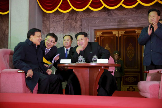 رئيس كوريا الشمالية كيم جونج أون مع الحضور -اليوم السابع -10 -2015