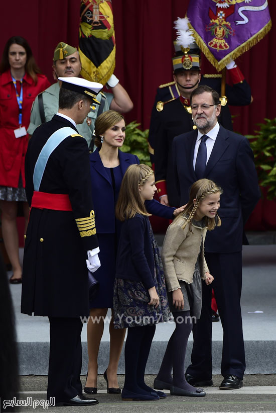 رئيس الوزراء الإسبانى ماريانو راخوى بجوار أفراد العائلة الملكية. -اليوم السابع -10 -2015