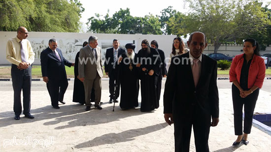  الضيوف خارج استقبال السفارة  -اليوم السابع -10 -2015