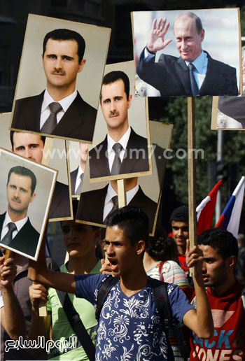 المتظاهرون يرددون هتافات تدعم الضربات الجوية فى سوريا  -اليوم السابع -10 -2015