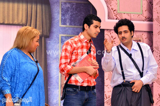 مشهد من مسرحية كامل ابتسم لمسرح مصر -اليوم السابع -10 -2015