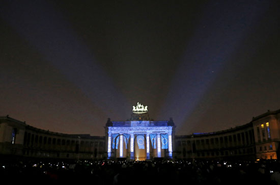انتظار الكثير من الألمان احتفالات مرور 25 عامًا على توحيد ألمانيا -اليوم السابع -10 -2015