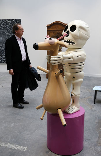 عمل الفنان الأمريكى ريتشارد جاكسون عن الغزلان والهيكل العظمى  -اليوم السابع -10 -2015