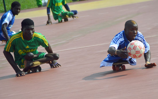 الاحتفال بنيجيريا خالية من الإصابة بشلل الأطفال بإقامة مباراة للمصابين القدامى -اليوم السابع -10 -2015