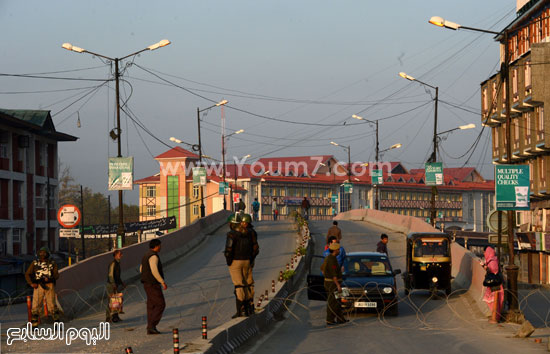 القوات الهندية تفرض حظرا وتنتشر فى الشوارع -اليوم السابع -10 -2015